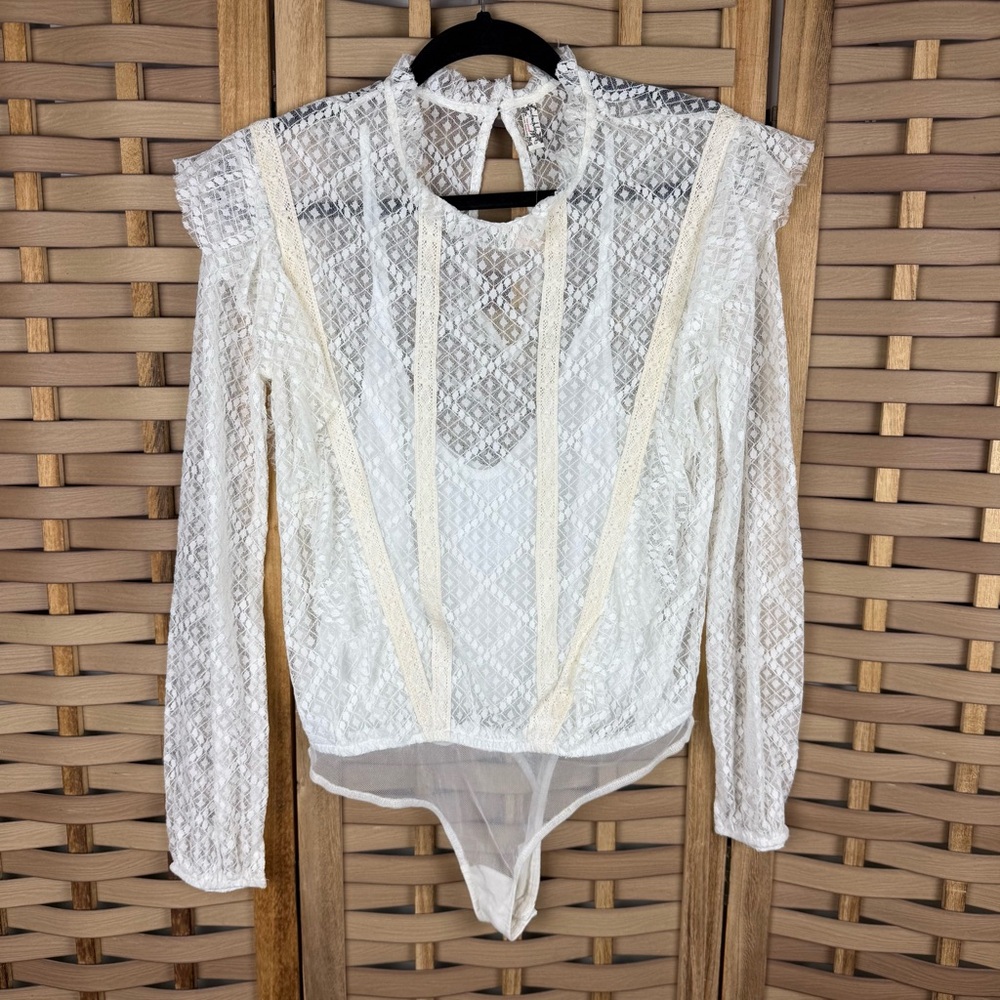 INTIMATELY FREE PEOPLE VictorianCream and White Lace Bodysuit